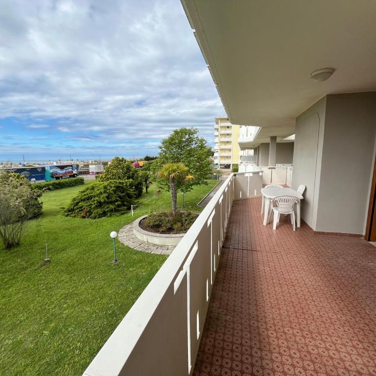 Corso - Appartamenti - Appartamento con 2 Camere da Letto - 10