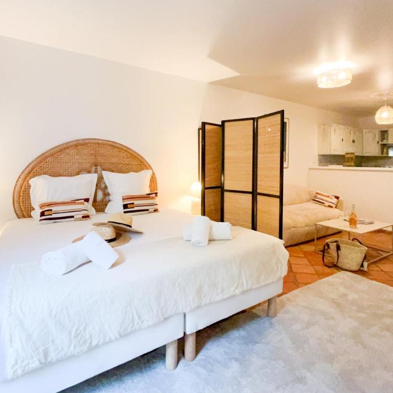 Place des Lices - NK - Two-Bedroom Apartment - 8
