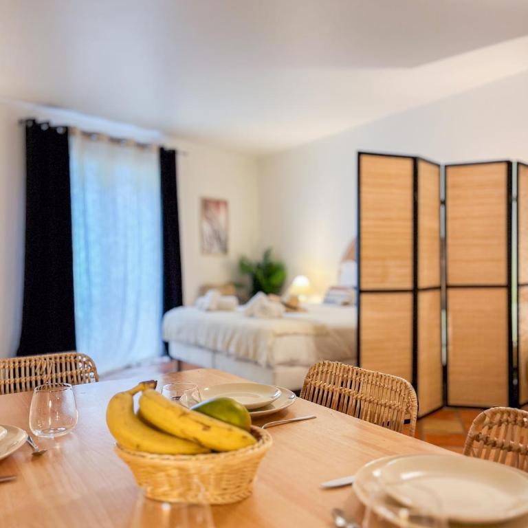 Place des Lices - NK - Two-Bedroom Apartment - 1