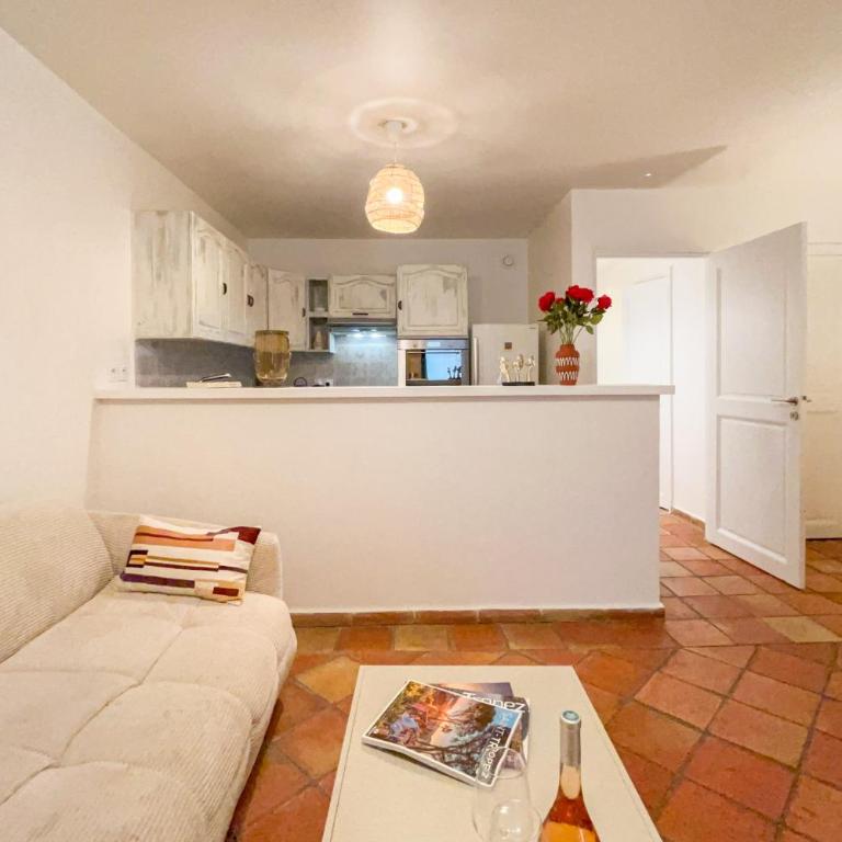 Place des Lices - NK - Two-Bedroom Apartment - 28