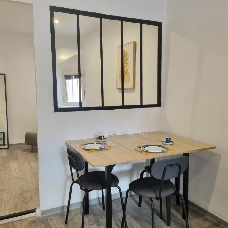 Renovated 2-room apartment in historic center - Standard Apartment mit 1 Schlafzimmer - 2