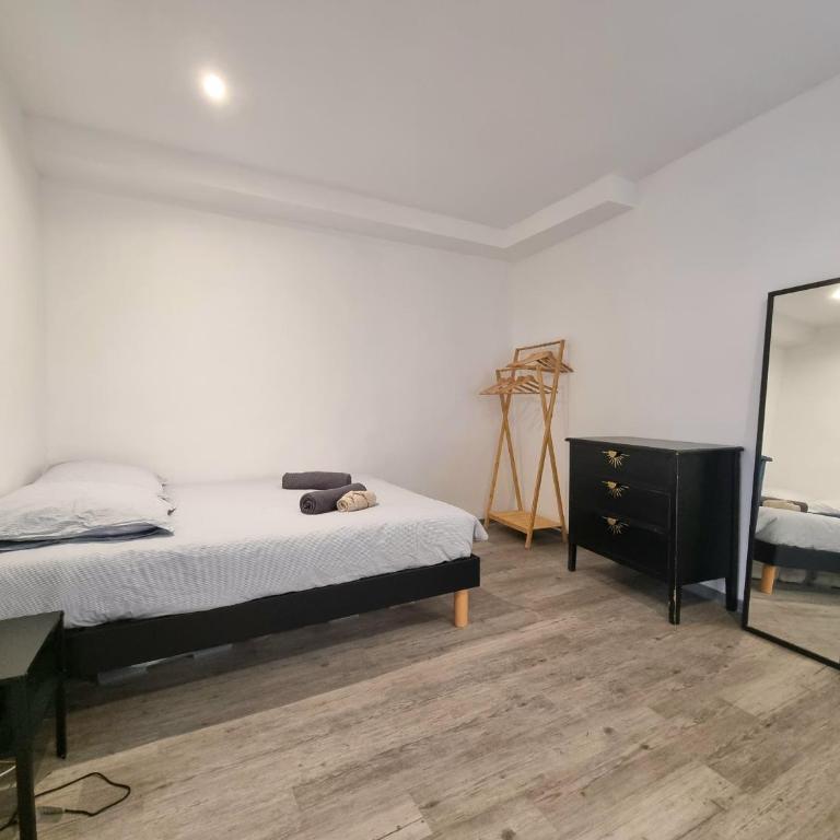 Renovated 2-room apartment in historic center - Standard Apartment mit 1 Schlafzimmer - 3