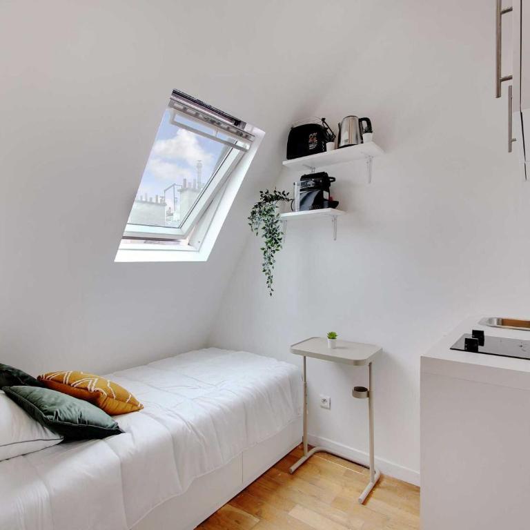 Bedroom 3 - Place Victor Hugo Trocadero - BAIL MOBILITE - Apartamento - 7