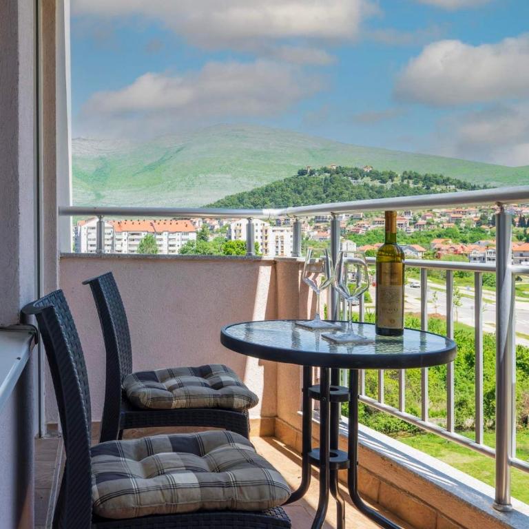 Apartman RiS - Deluks Apartman sa 2 Spavaće Sobe i Pogledom na Vrt - 5