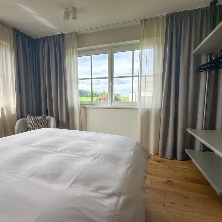 "GLÜCKSMOMENT" - Premium Apartments Seekirchen, beeindruckende Ferienwohnung mit gemeinsam genutzter Poolarea - Apartment - 58