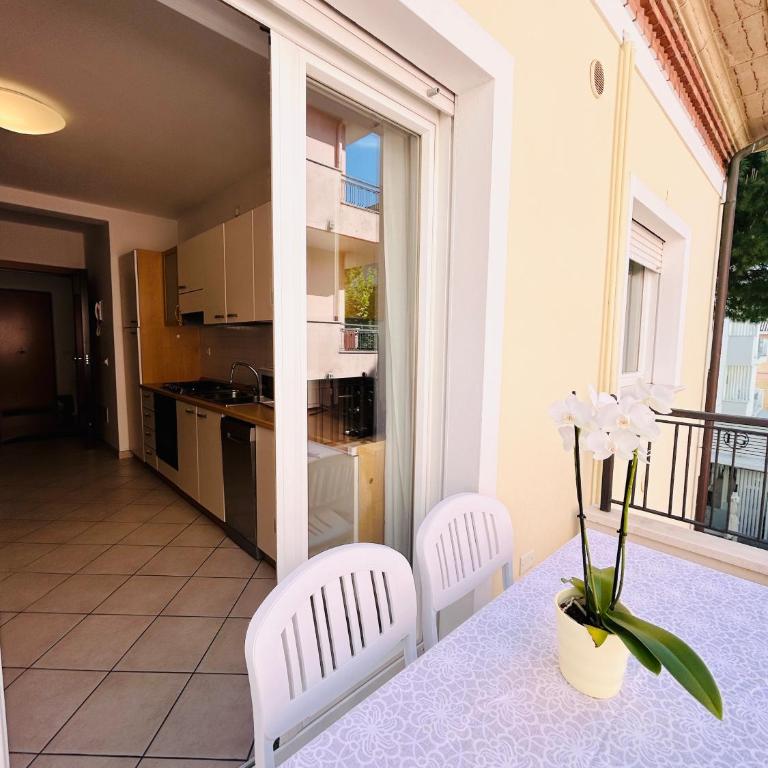 Appartamenti Bixio Leisure- Flexrent Immobiliare Abissinia - Two-Bedroom Apartment - 18