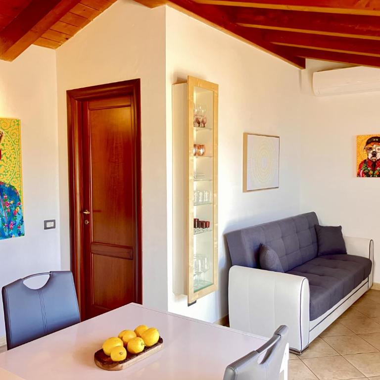 Attico con ampio terrazzo e vista mozzafiato vicino il mare - Appartamento - 9