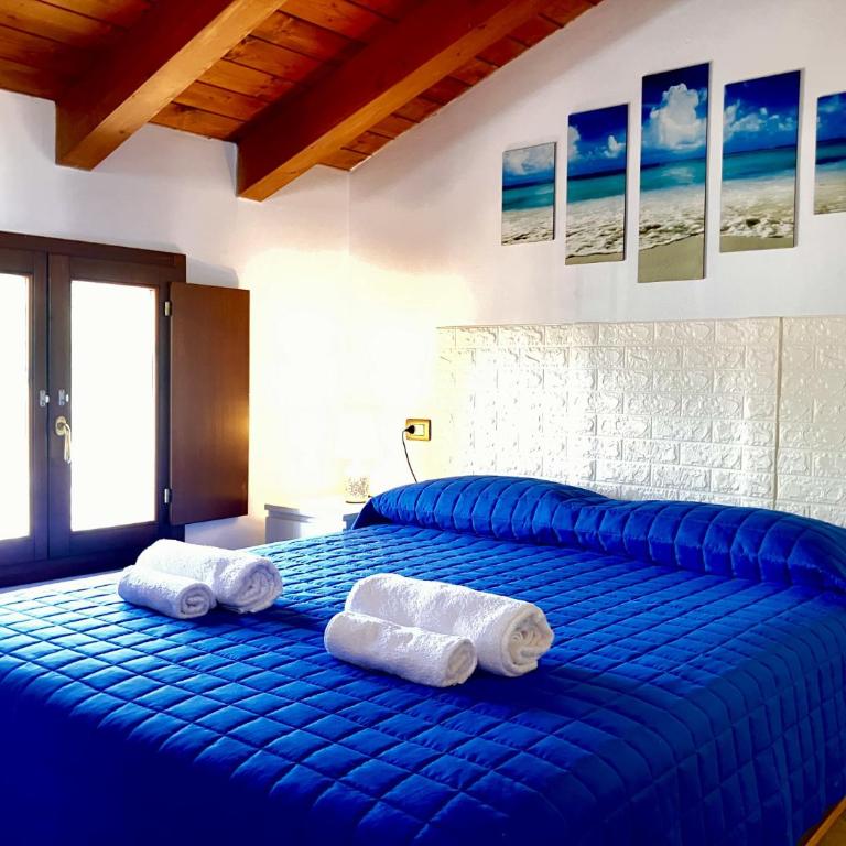 Attico con ampio terrazzo e vista mozzafiato vicino il mare - Appartamento - 12