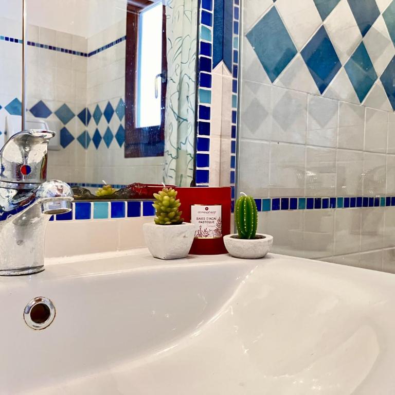 Attico con ampio terrazzo e vista mozzafiato vicino il mare - Appartamento - 26
