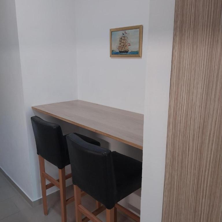 Apartments Villa Danilovic - Studio Apartment with Sea View - 4
