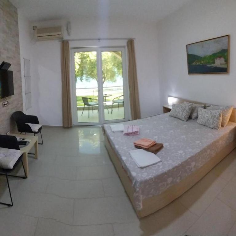 Apartments Villa Danilovic - Studio Apartment with Sea View - 7