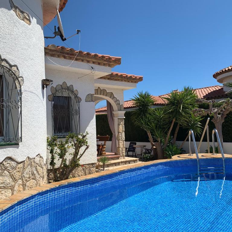 Casa con piscina privada a 1 km de la playa - Casa de 3 dormitorios - 38