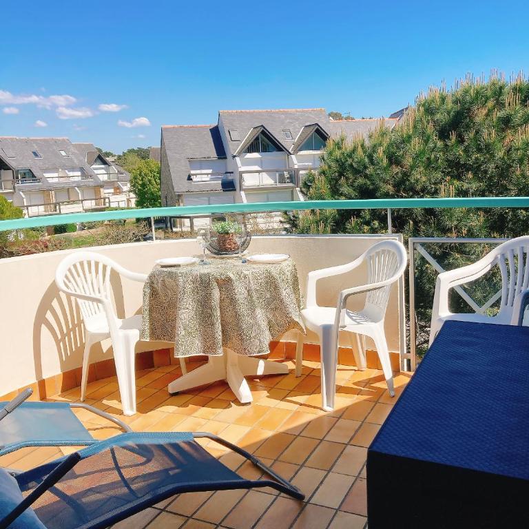 AURENOE - 2 vacanciers - 2 vélos - Terrasse - Plages et Commerces à pied - One-Bedroom Apartment - 1