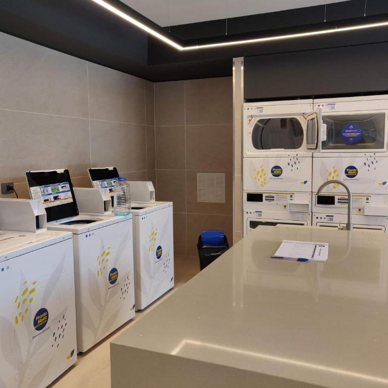 Exclusive 2BR 2BA Ideal for Families Up to 5 - Apartamento - 36