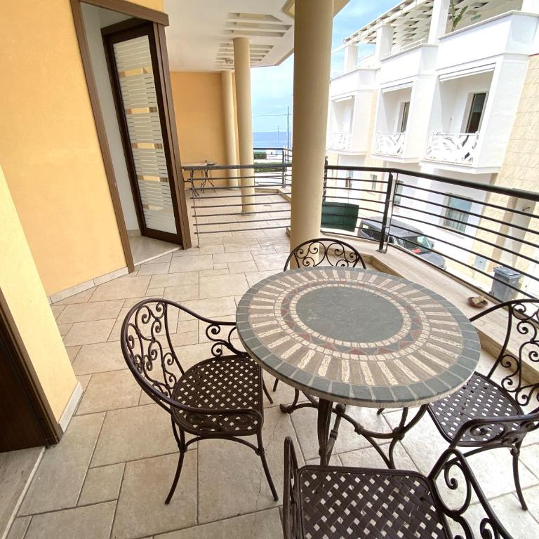 Viola&Giacinto Holiday Home - Appartamento con 2 Camere da Letto - 8