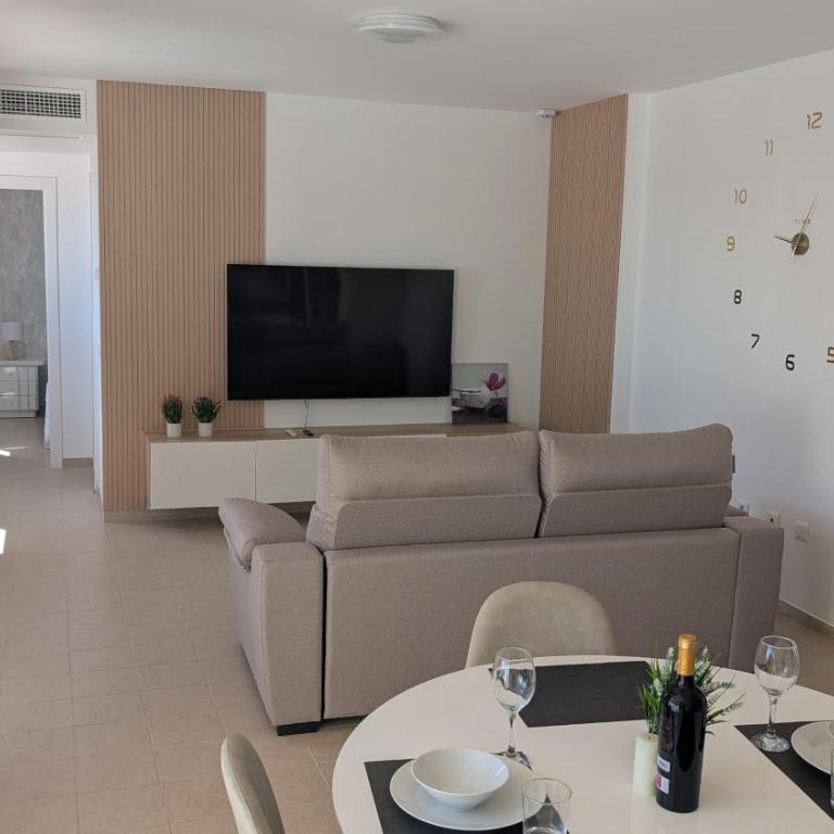 Sea View Penthouse in Benalmádena - One-Bedroom Apartment - 25