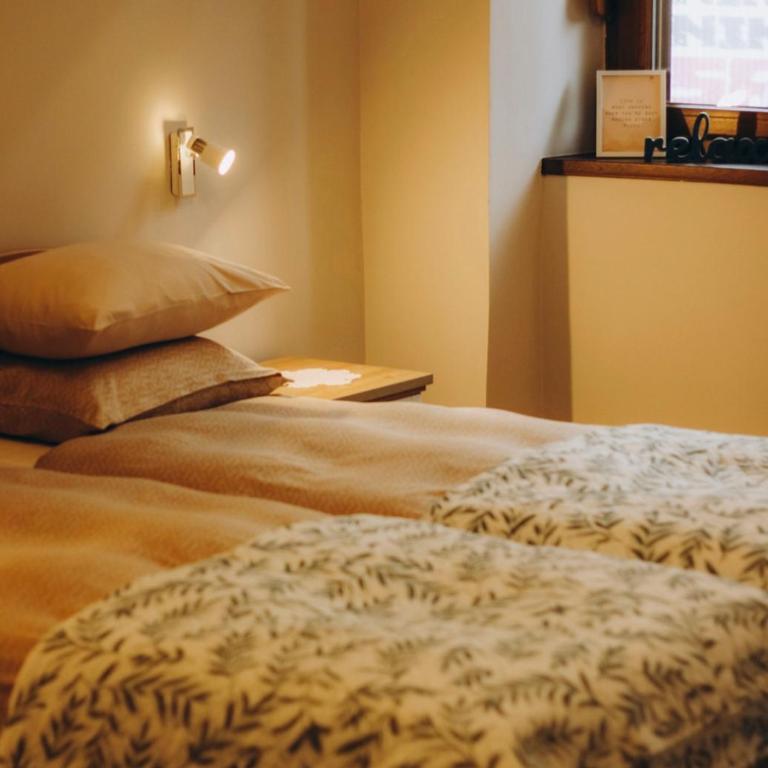 Plaza del Oriente Old Town - Two-Bedroom Deluxe Apartment - 32