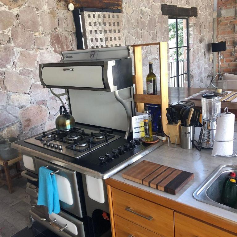 3 deptos en el mismo lugar: Penthouse con doble altura y magnífica arquitectura, Loft con cocina integral y Departamento en planta baja con patio. - Apartamento con vistas y balcón - 12