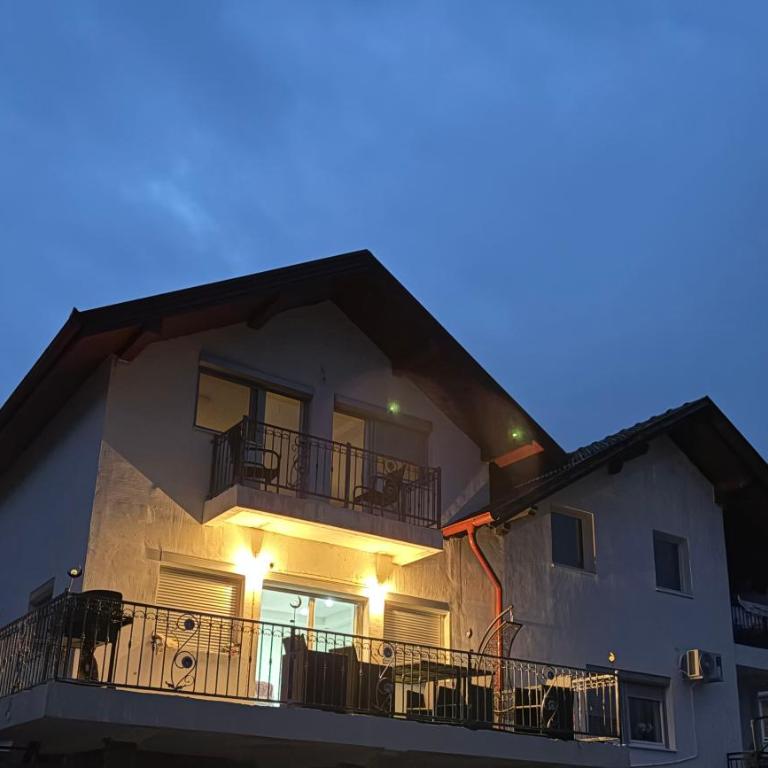 Apartman Villa E&M - Villa - Beach Front - 2