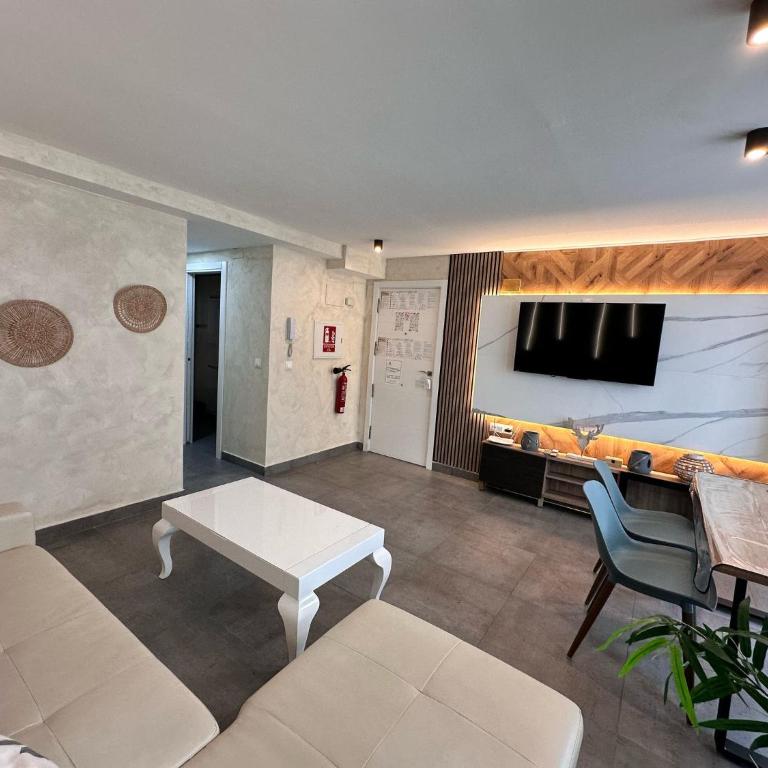PLAYA CARIHUELA Apartamentos El CARMEN - Apartamento de 1 dormitorio - 3