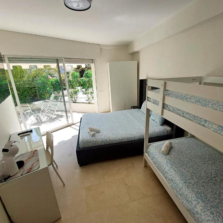 Casa El Viso - Quadruple Room with Terrace - 4