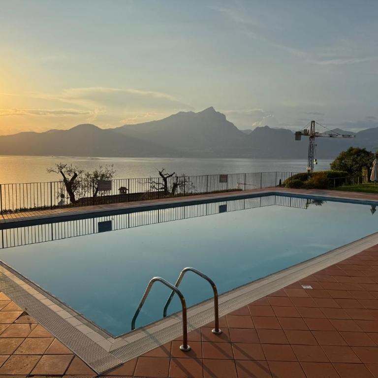 La Dolce Vista - Two-Bedroom Apartment with Lake View - 4