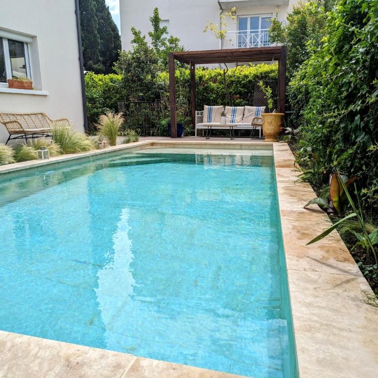La Villa Montcalm - Maison de Vacances 4 Chambres - 16