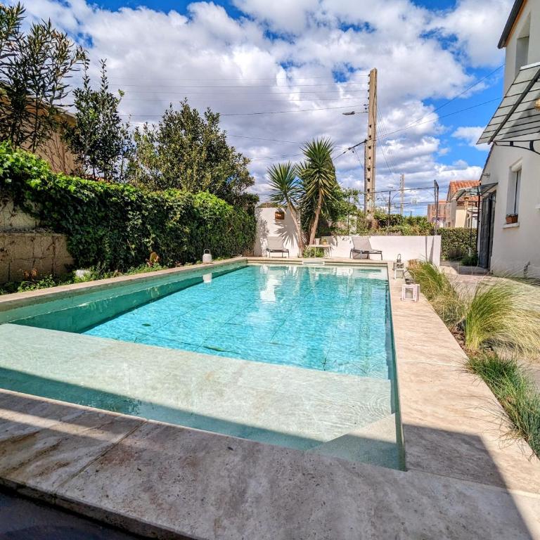 La Villa Montcalm - Maison de Vacances 4 Chambres - 21