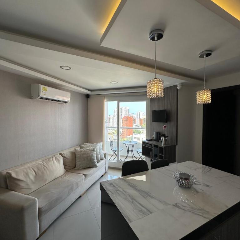 Luxury 14th floor with amazing view - One-Bedroom Apartment - 1