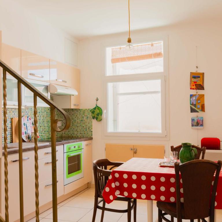 Regina's Banyuls - Town house close to beach - Maison 2 Chambres - 8