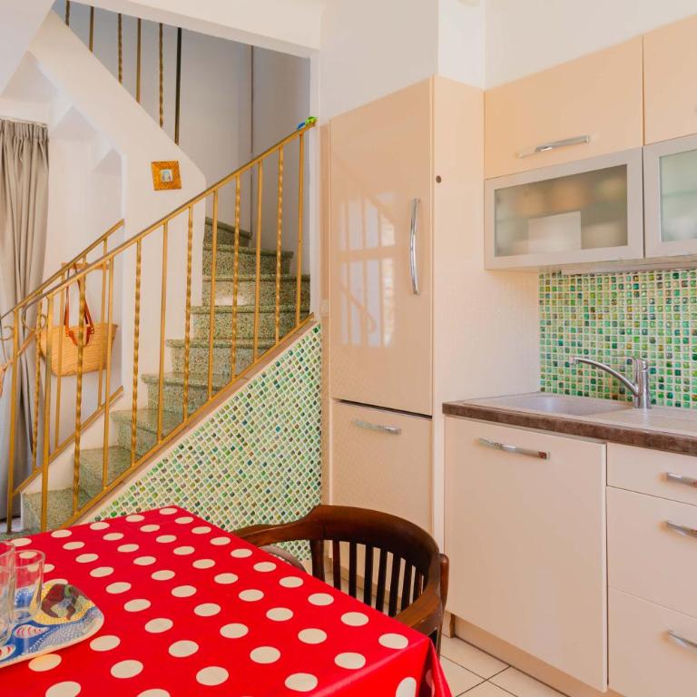 Regina's Banyuls - Town house close to beach - Maison 2 Chambres - 4