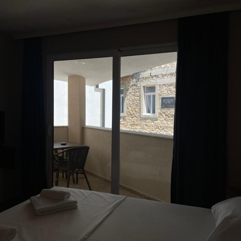 Vue Mer - Deluks Dvokrevetna Soba sa Bračnim Krevetom i Balkonom - 8