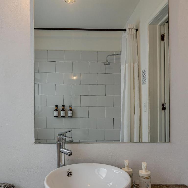 Amalli, Refugio Urbano - One-Bedroom Apartment with Balcony and City View - 14