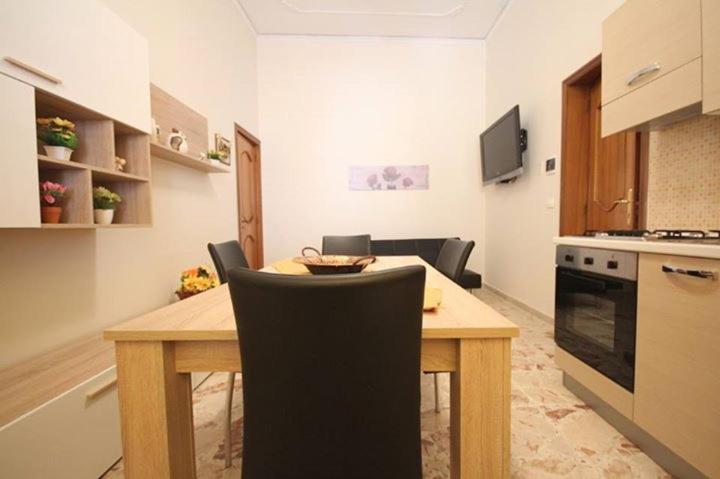 Le Tre Rose Di Mary - Appartamento con 1 Camera da Letto - 9
