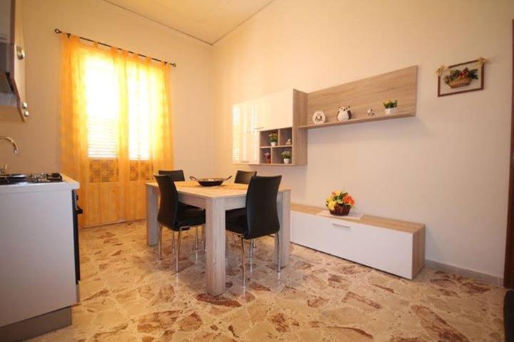 Le Tre Rose Di Mary - Appartamento con 1 Camera da Letto - 13