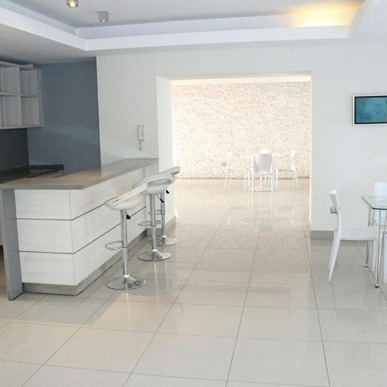 Gran Departamento - Apartamento de 3 dormitorios - 49