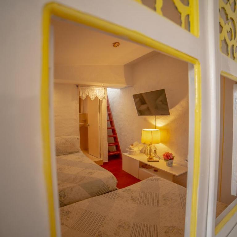 Posada del Angel - Triple Room with Terrace - 3