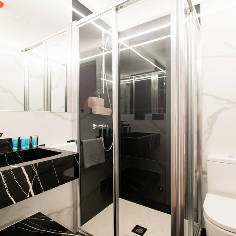Boulevard Roomss - Habitación Doble con balcón - 1