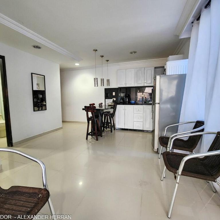 Apartamento Hermosa Vista - Piso 17 - One-Bedroom Apartment with Sea View and Balcony - 27