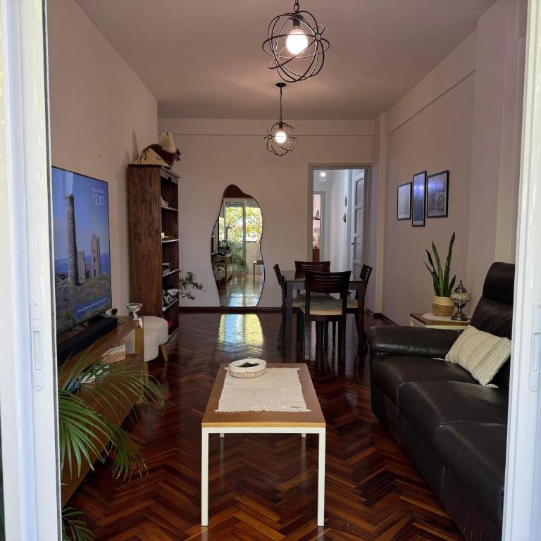 Spacious and Bright Apartment in Centro - Two-Bedroom Apartment - 22
