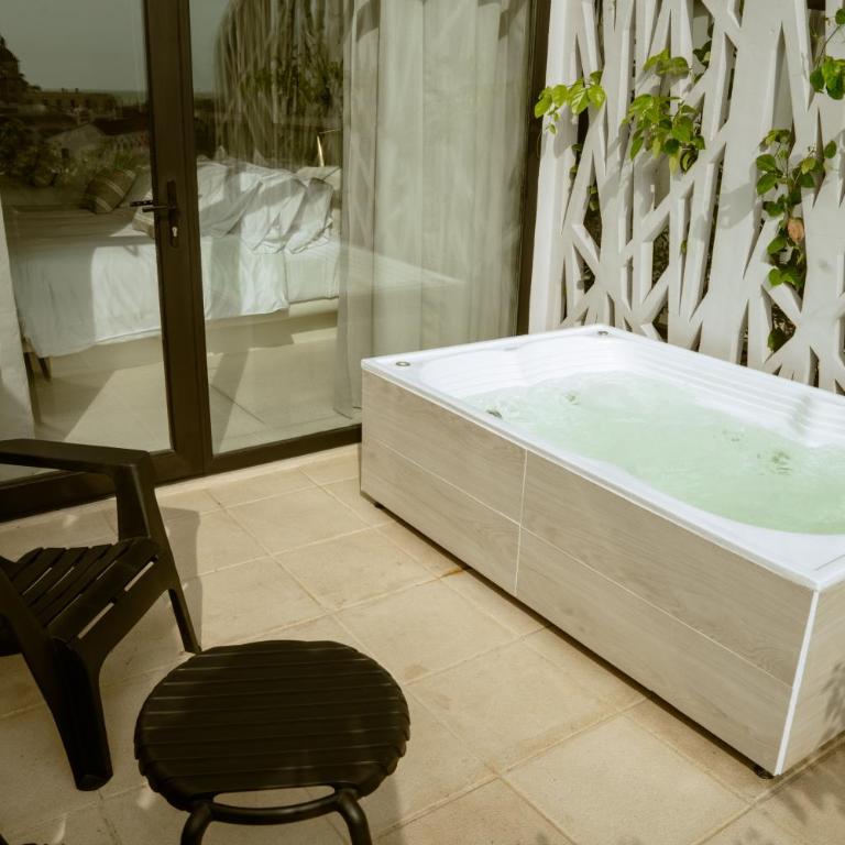 Terrazas Hotel Boutique - Deluxe Double Room with Balcony and Sea View - 13