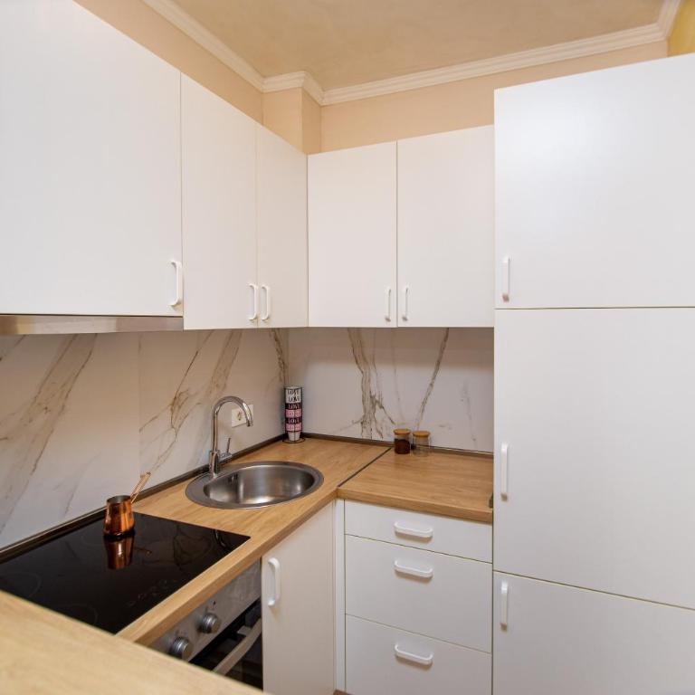 Krizor Apartman Budva - Superior Studio - 9