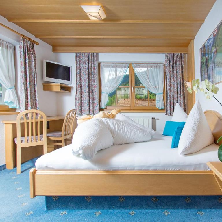 Apart Pension Bergfrieden - Deluxe Doppel-/Zweibettzimmer - 4