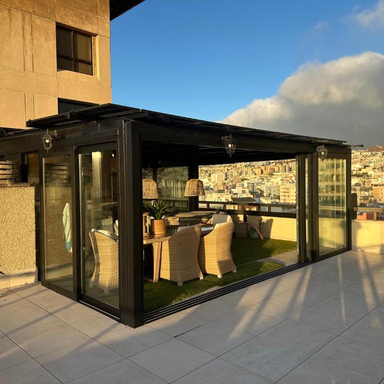 Piso de lujo en centro Santa Cruz. - Apartamento de 2 dormitorios - 9
