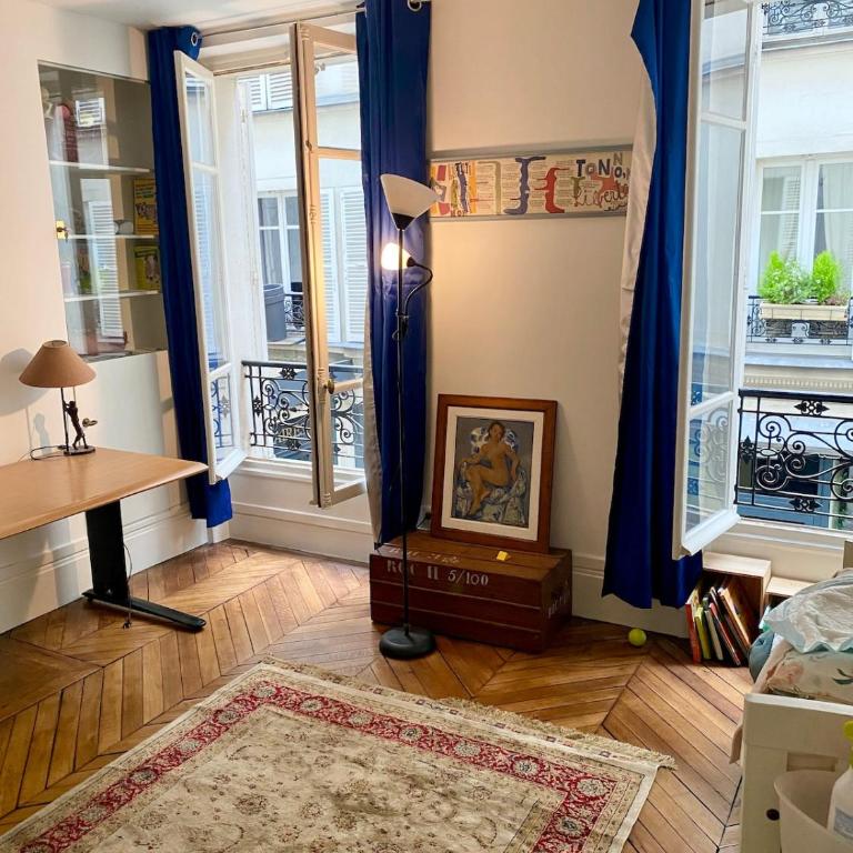 Luxury City Center Loft near champs elysees - Two-Bedroom Apartment - 2
