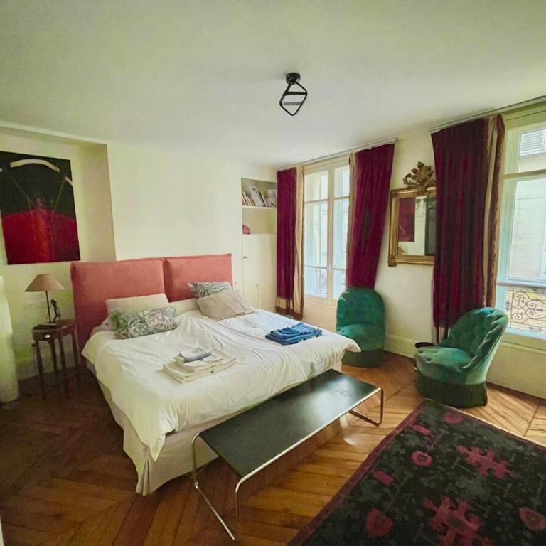 Luxury City Center Loft near champs elysees - Two-Bedroom Apartment - 16
