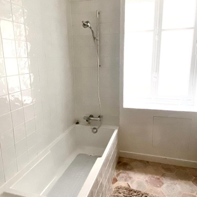 Luxury City Center Loft near champs elysees - Two-Bedroom Apartment - 18