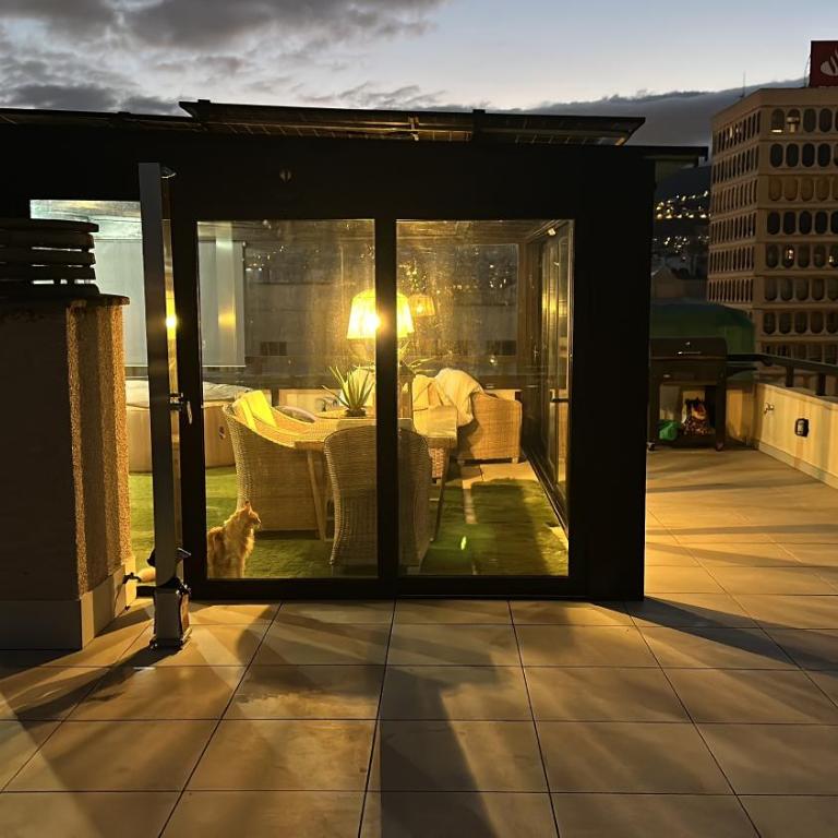 Piso de lujo en centro Santa Cruz. - Apartamento de 2 dormitorios - 6