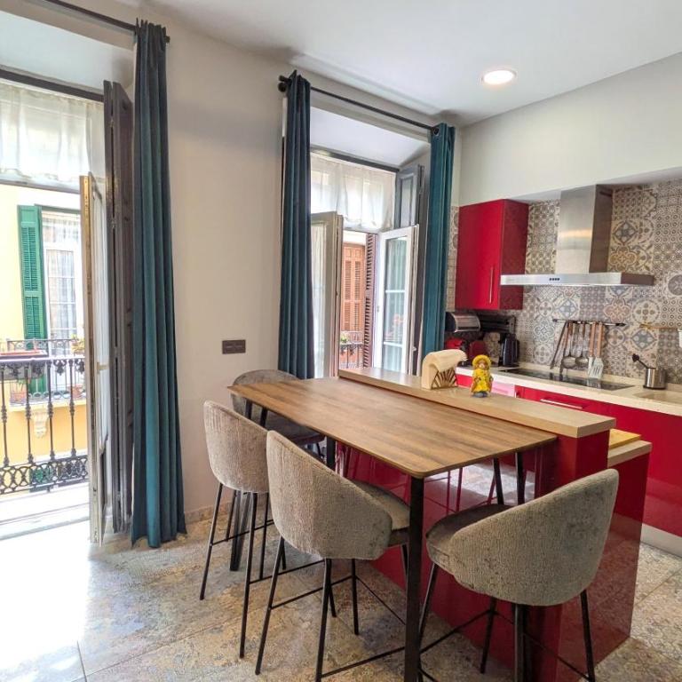 Alma de Málaga 2BR Stay with Art History & Comfort in the Heart of the City - Apartamento de 2 dormitorios - 2
