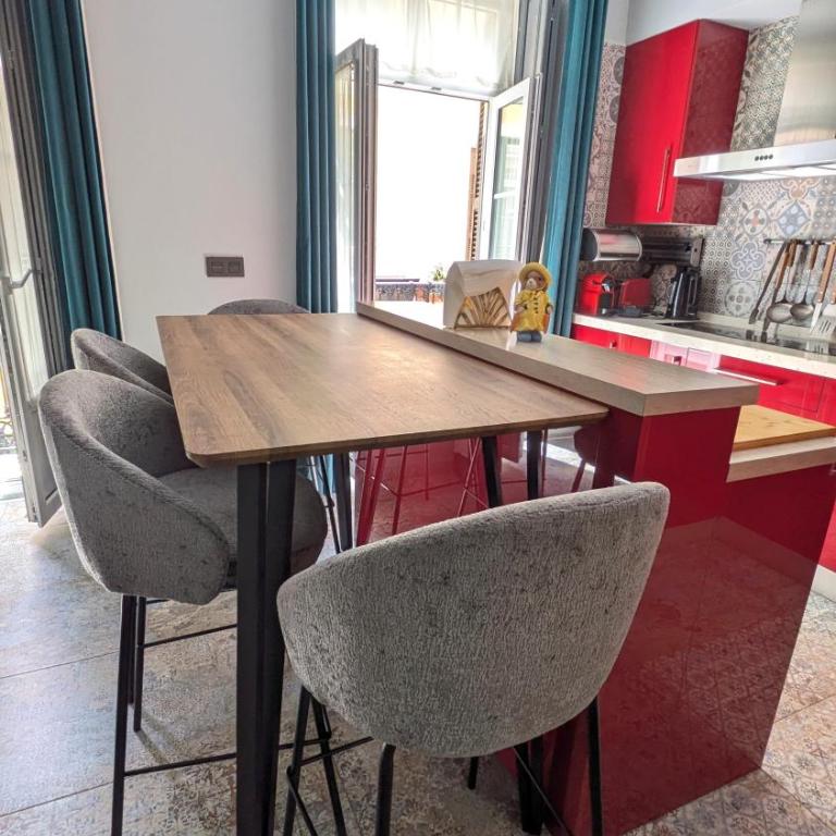 Alma de Málaga 2BR Stay with Art History & Comfort in the Heart of the City - Apartamento de 2 dormitorios - 16
